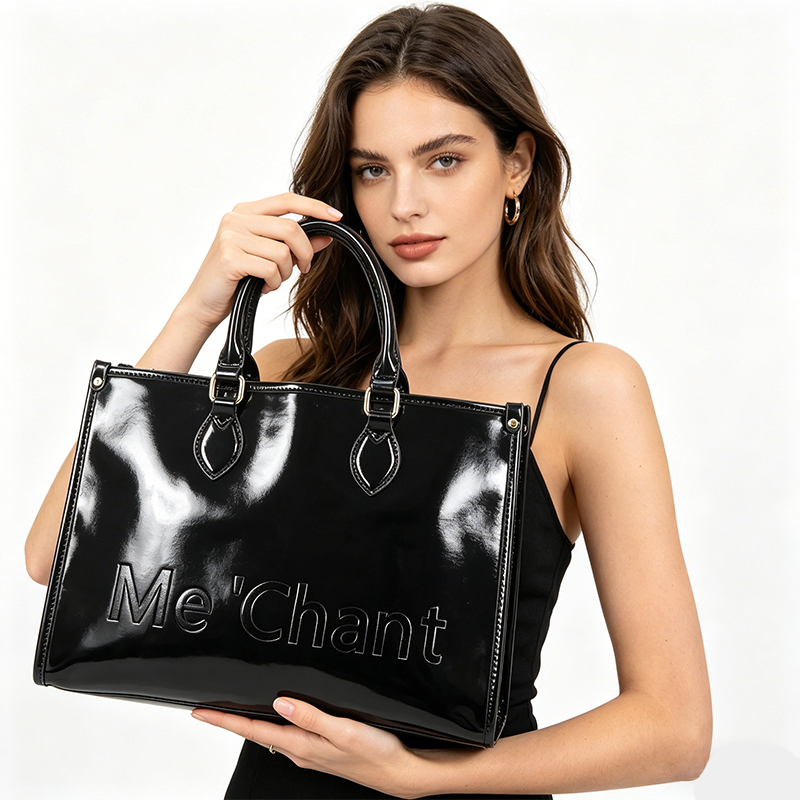 Structured Handbag Top Handle - Damska czarna błyszcząca torba typu tote