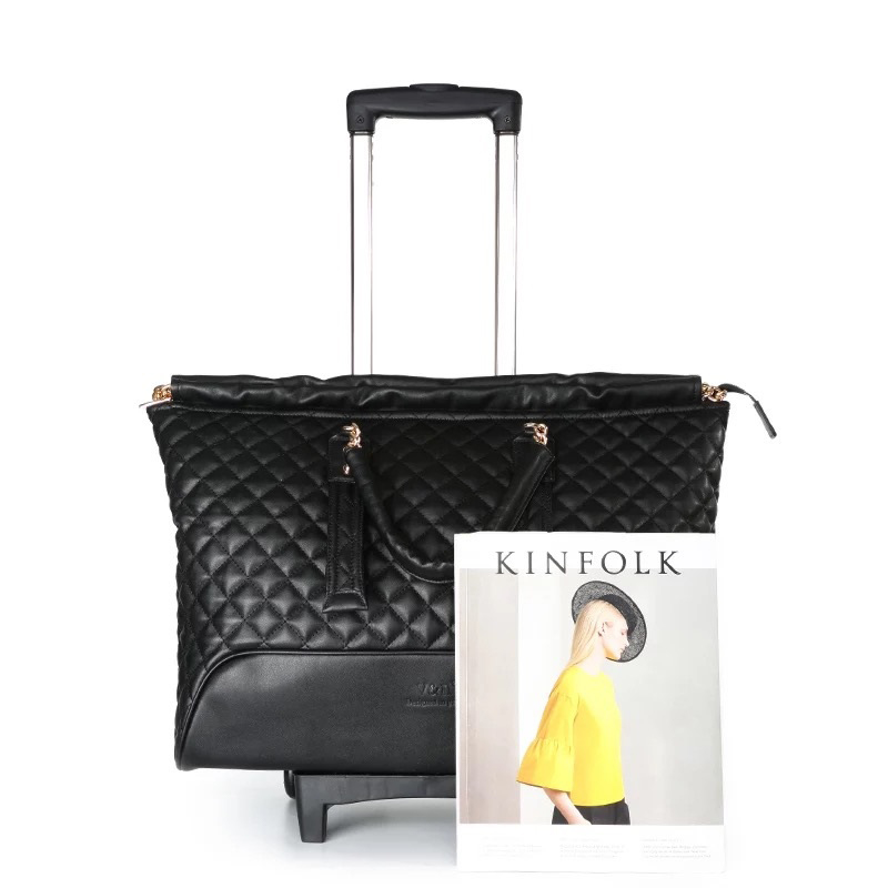 Super modna walizka na kółkach – Luxury Bags Consignment recenzja i cena