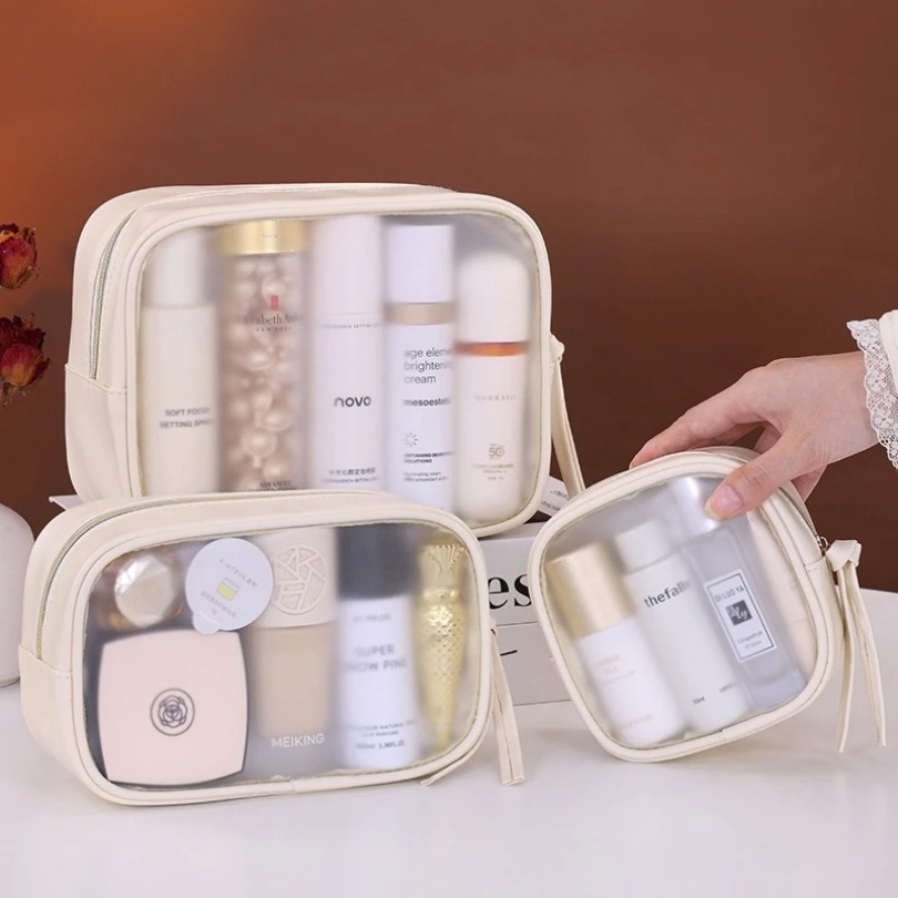 Półprzezroczysty luksusowy zes – Luxury Bags Consignment recenzja i cena