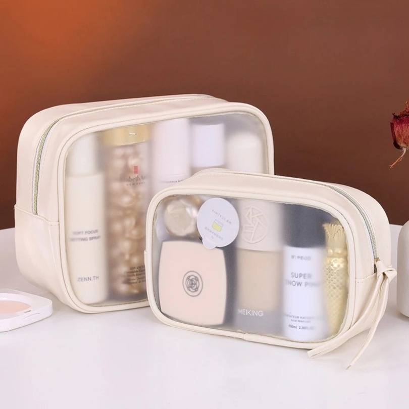 Półprzezroczysty luksusowy zes – Luxury Bags Consignment recenzja i cena