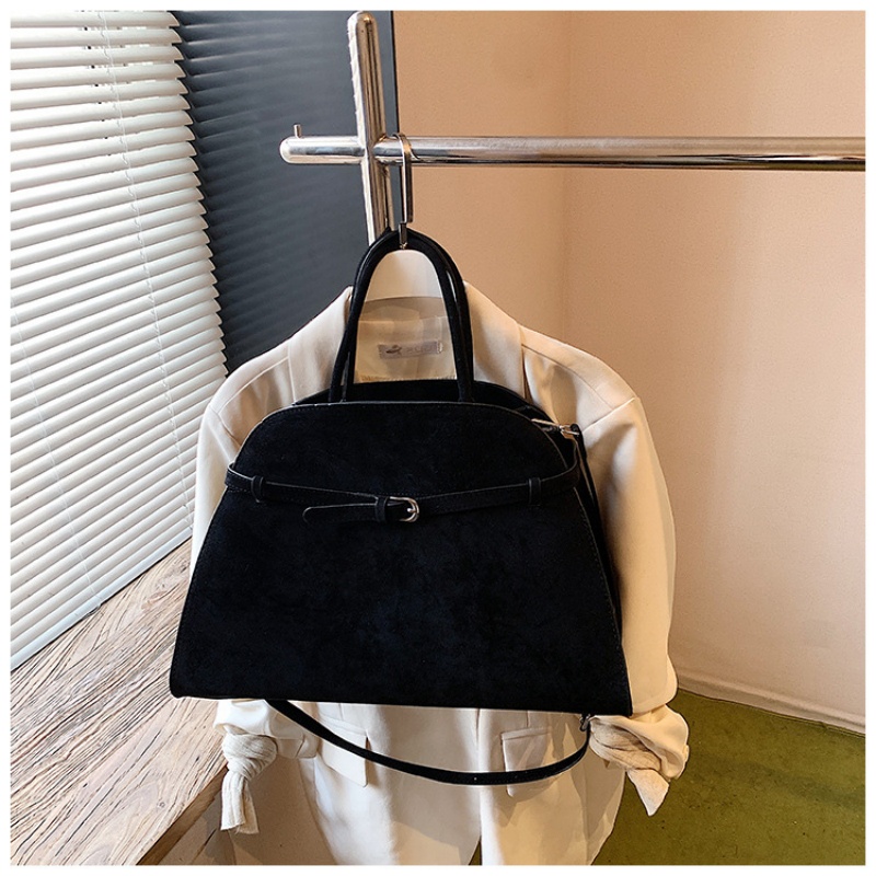 Strukturalna torebka w kształc – Structured Handbag Top Handle recenzja i cena