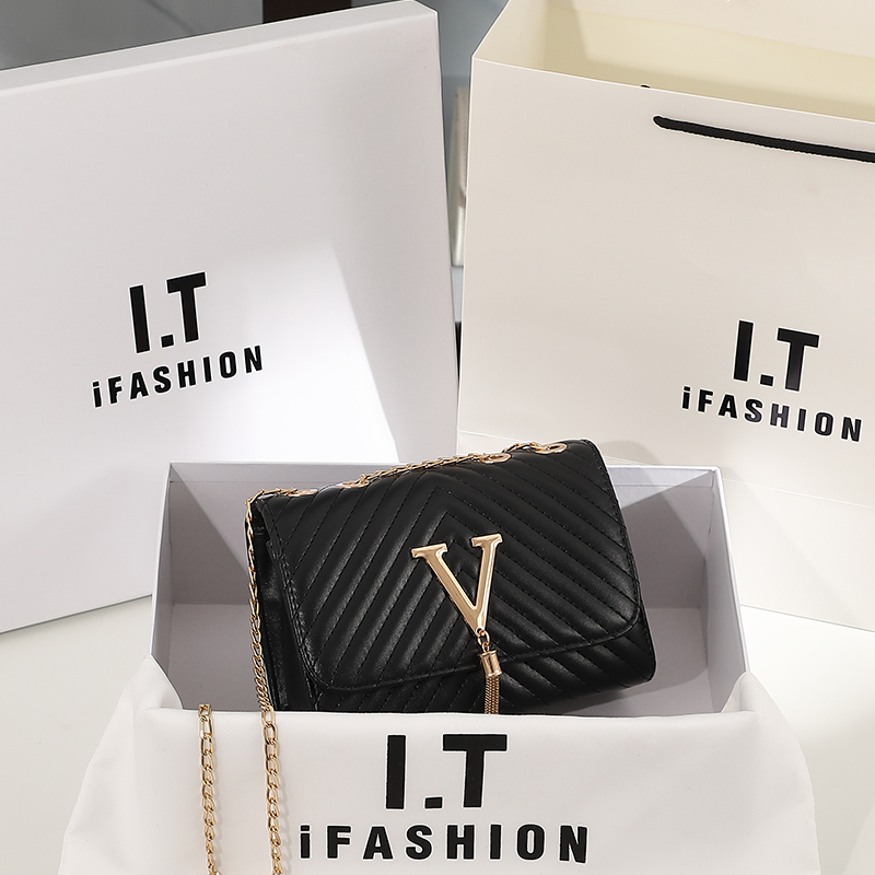 Haftowana damska torba na rami – Luxury Bags Lv recenzja i cena