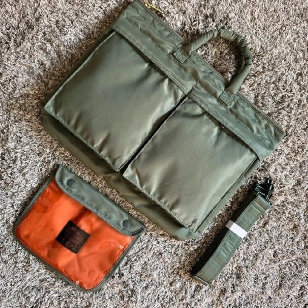 Luksusowa torba na krótki kask – Luxury Bags Consignment recenzja i cena