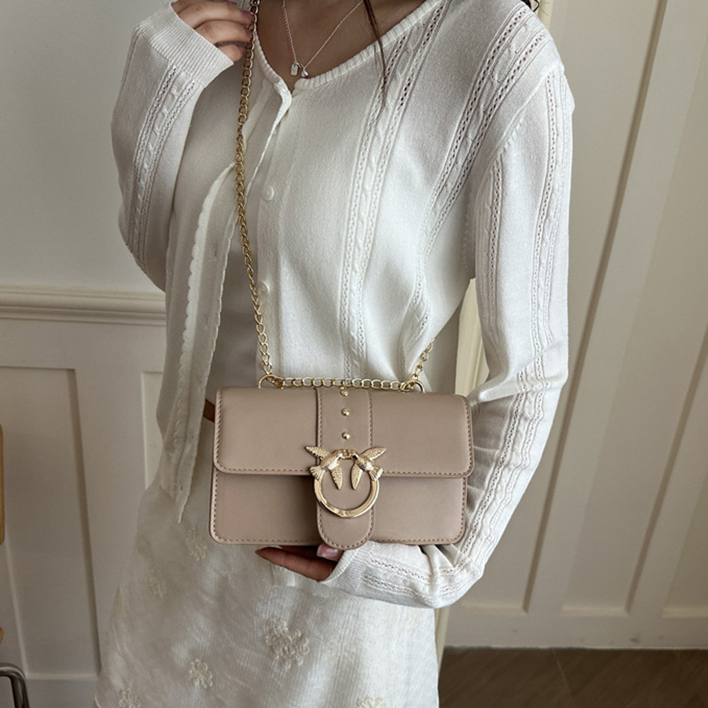 Torebka listonoszka w stylu ko – Luxury Bags Lv recenzja i cena
